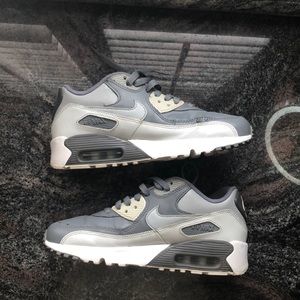Grey Air Max 90